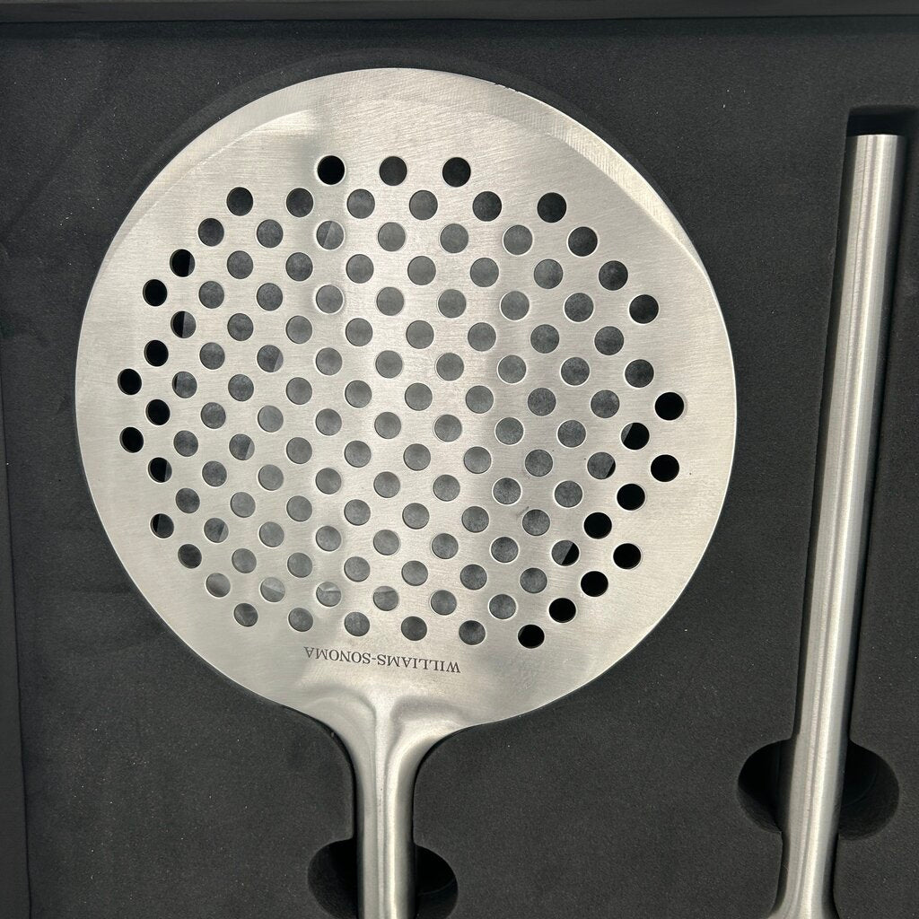 Williams Sonoma Pizza Cook Kit