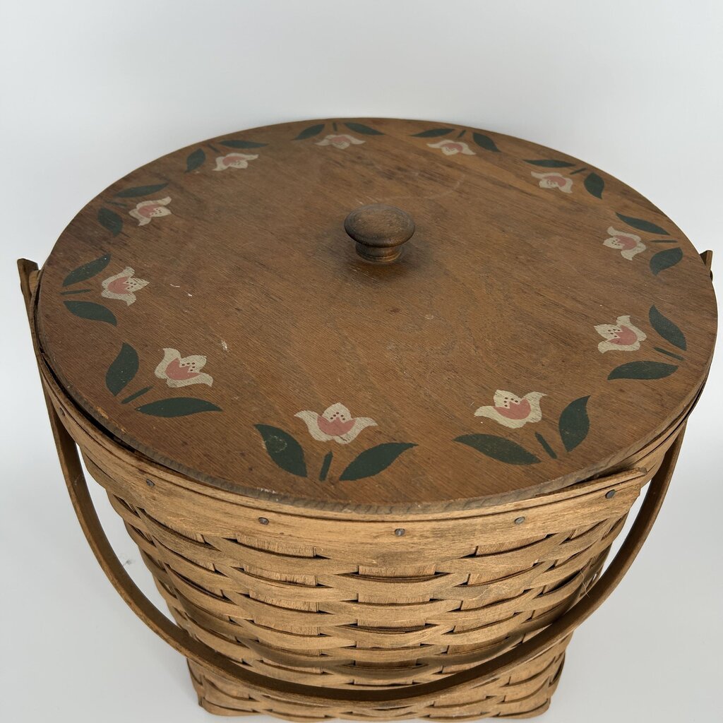 Longaberger Basket w Floral Lid