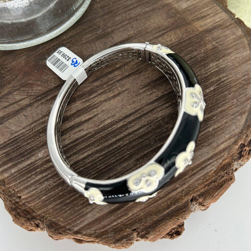 Belle Etoile Daisy Bangle
