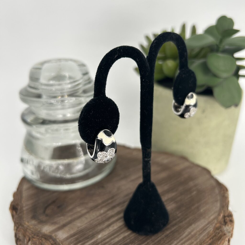 Belle Etoile Daisy Earrings