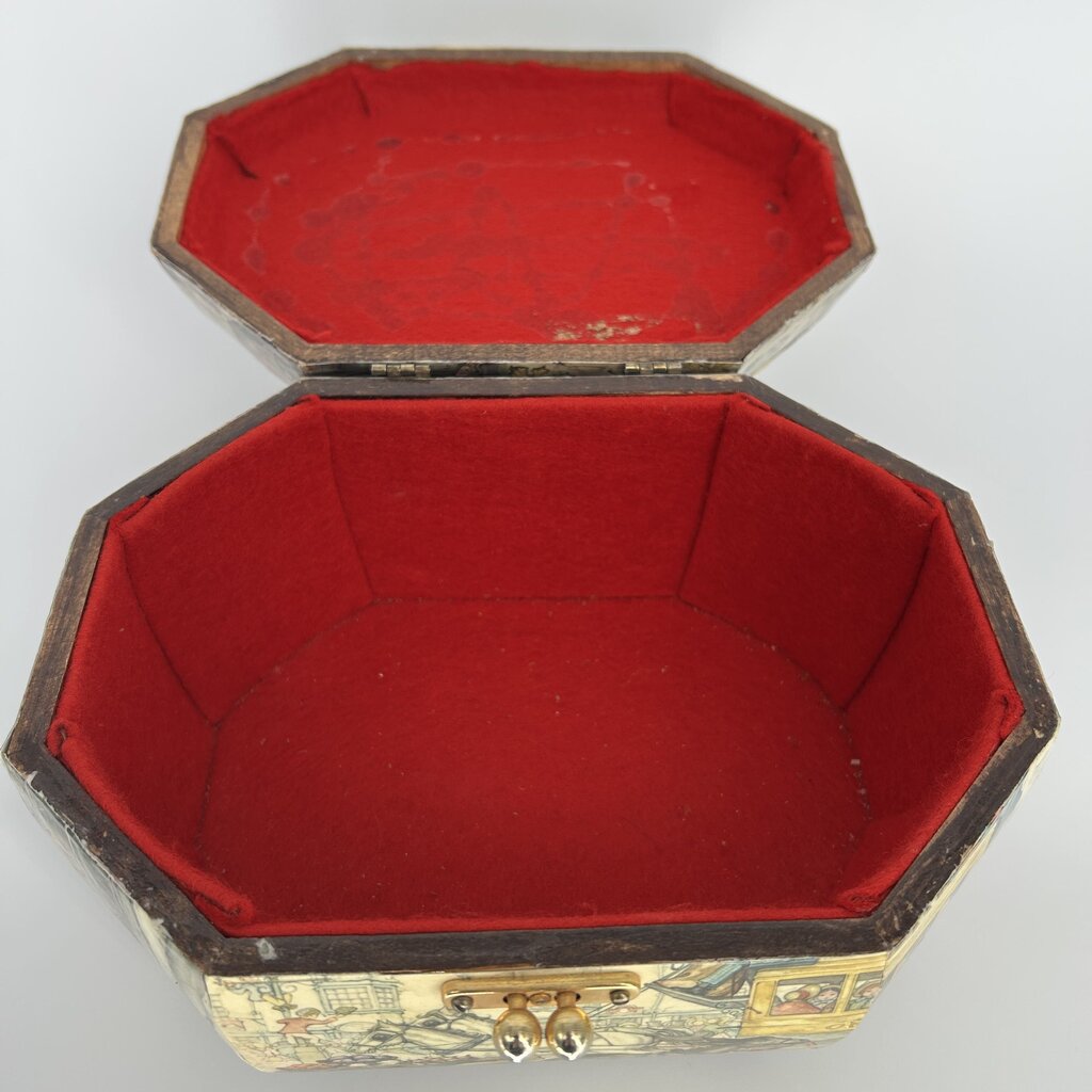 Scenic Decoupage Octagon Box Purse