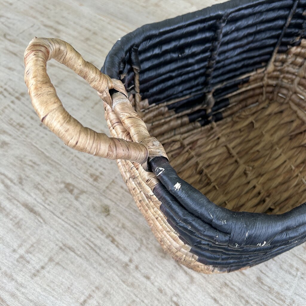 Oblong Triangle Design Basket