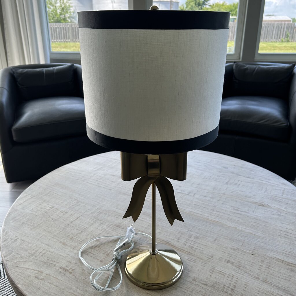 Brass Lamp w Bow