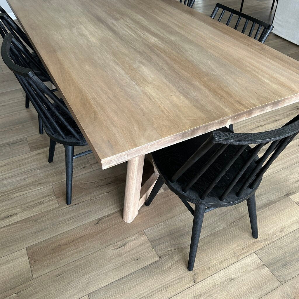 Mercana Dining Table & 6 Four Hands Chairs