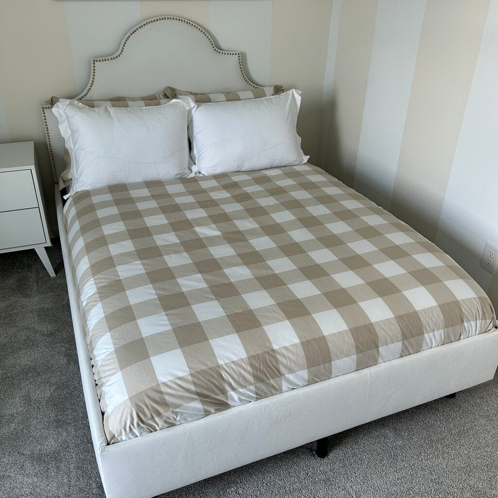 Full Size Bed, Mattress & Comforter Set