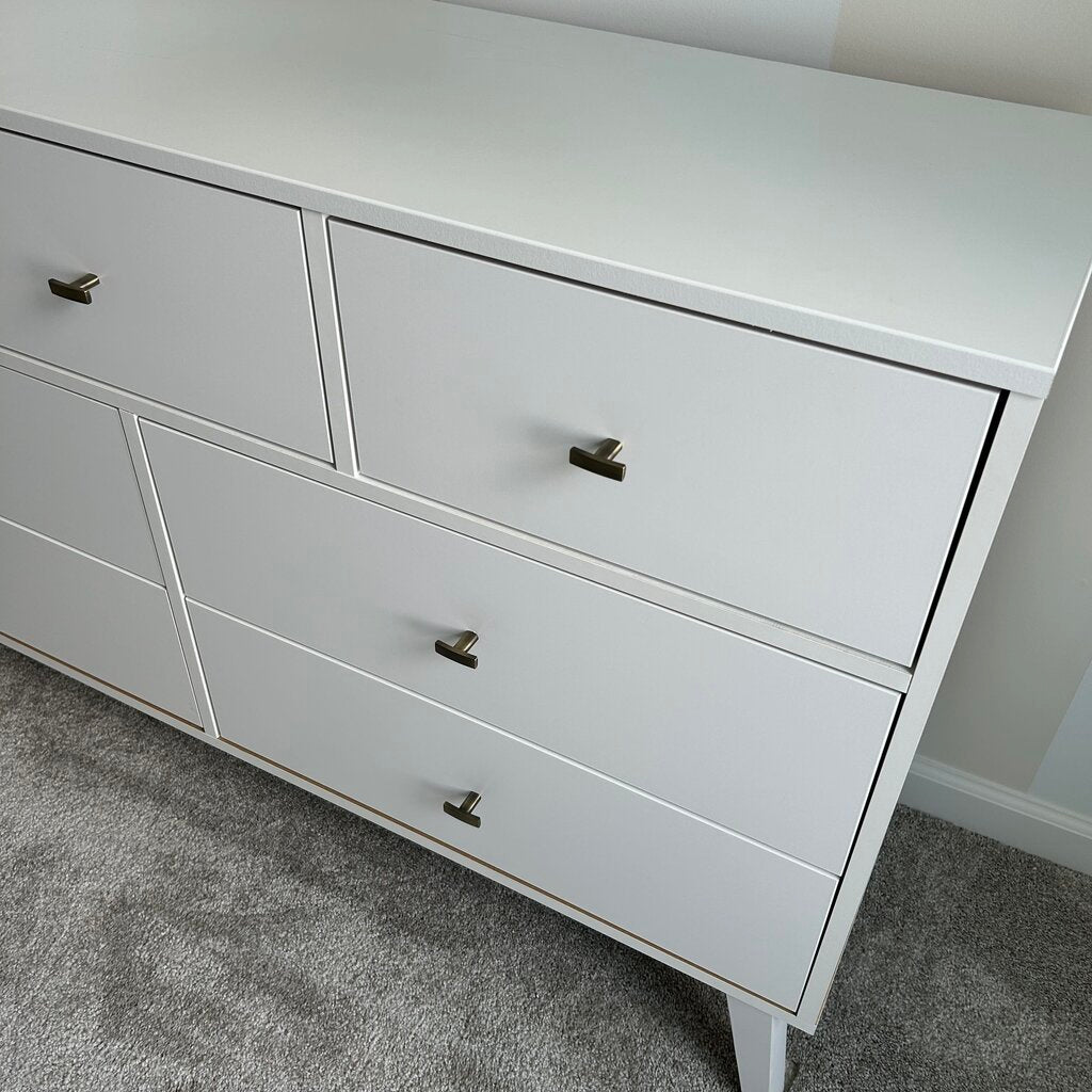 Laminate Dresser with 7 Drawers