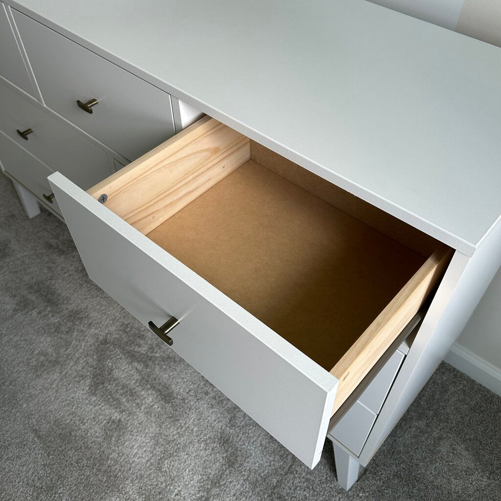 Laminate Dresser with 7 Drawers