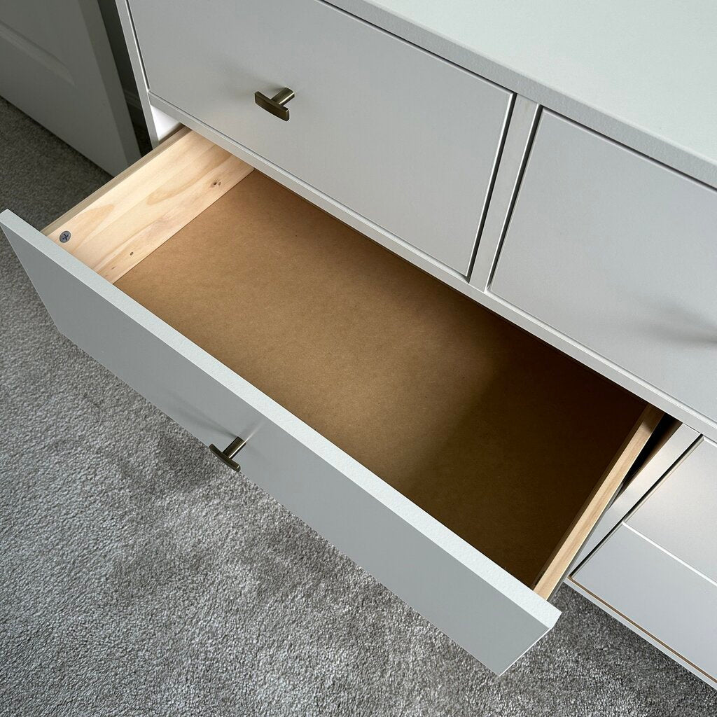 Laminate Dresser with 7 Drawers