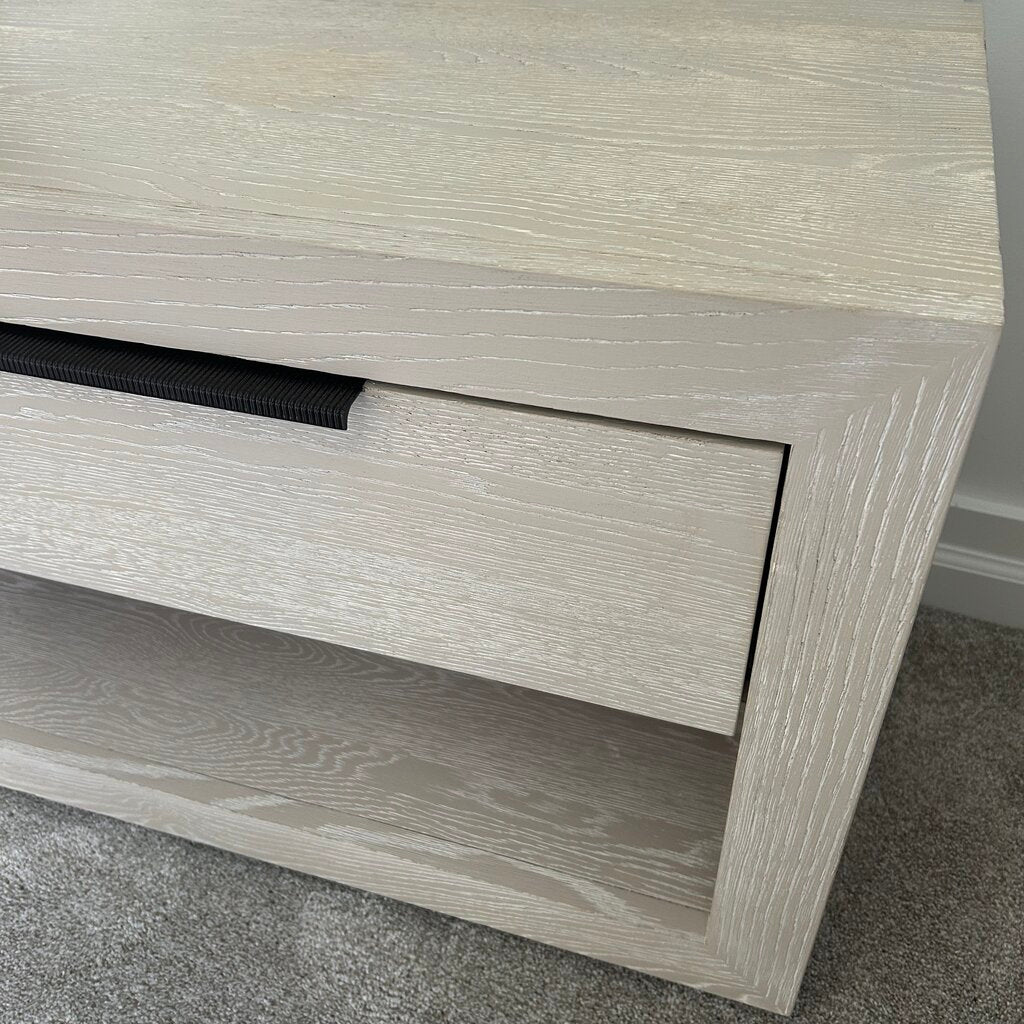 Universal Nightstand w 1 Drawer