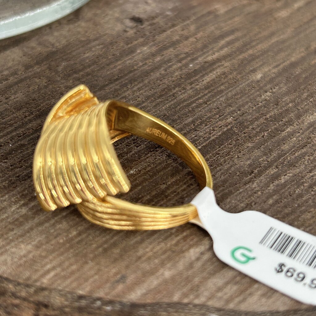Aureum Crossover Ring