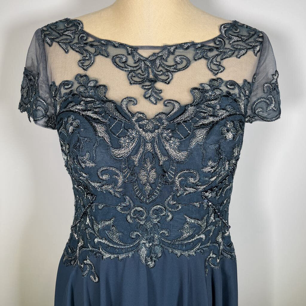 JJ'S House cap slv Gown