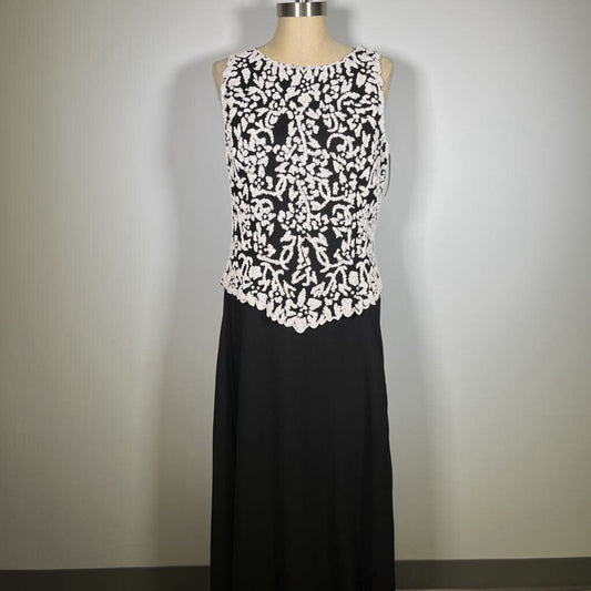 JKara Slvls Beaded Gown