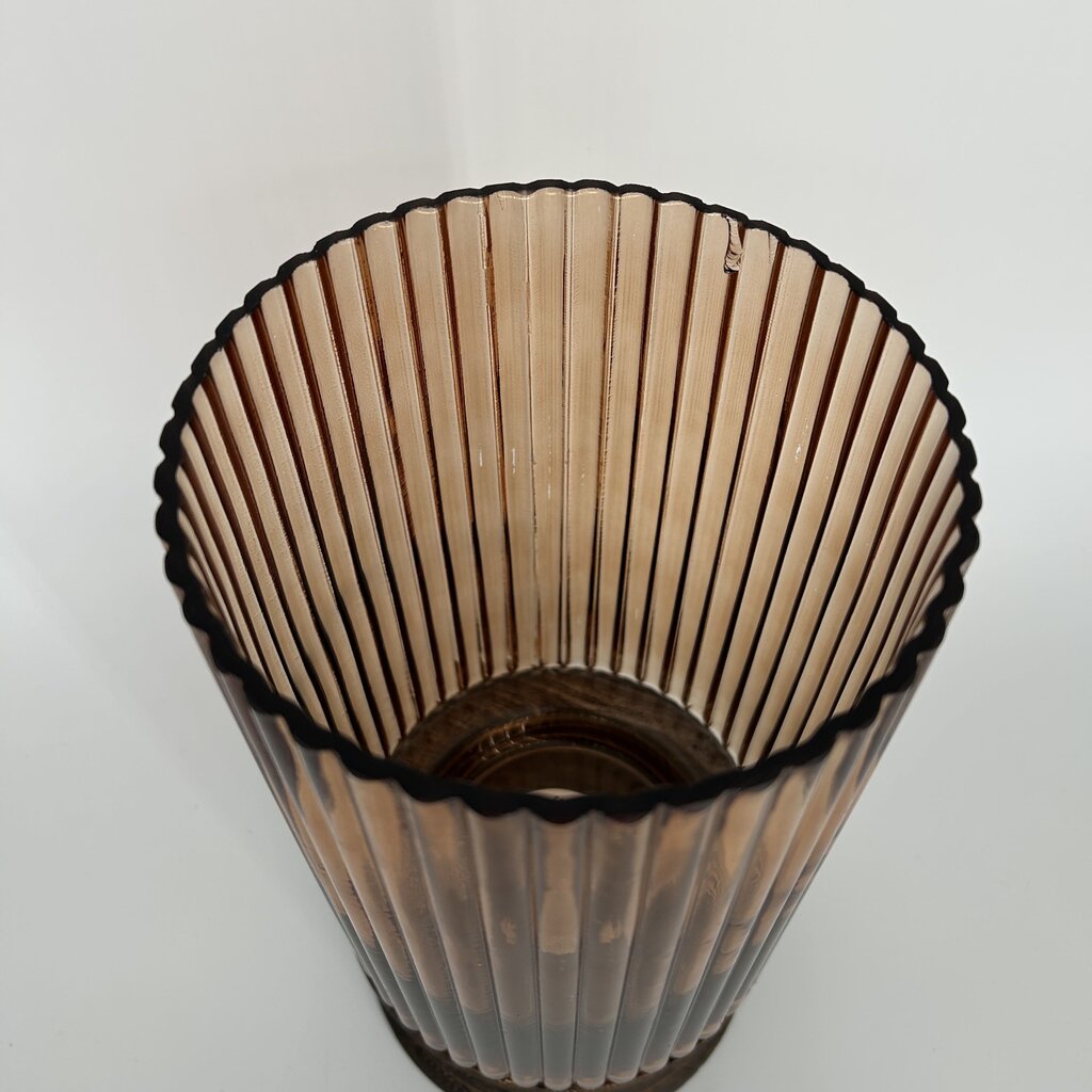 Hurricane Vase w Wood Base