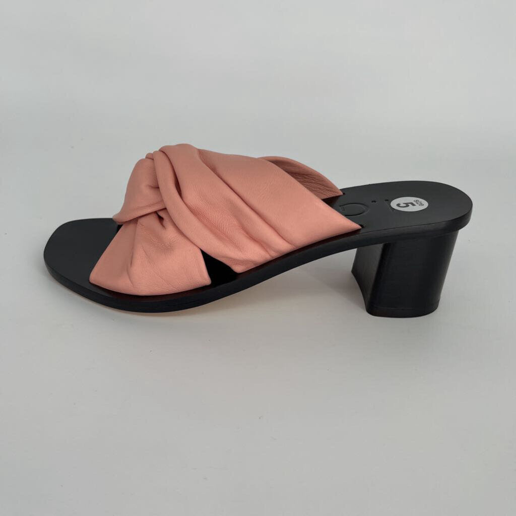 M. Gemi Heeled Sandal