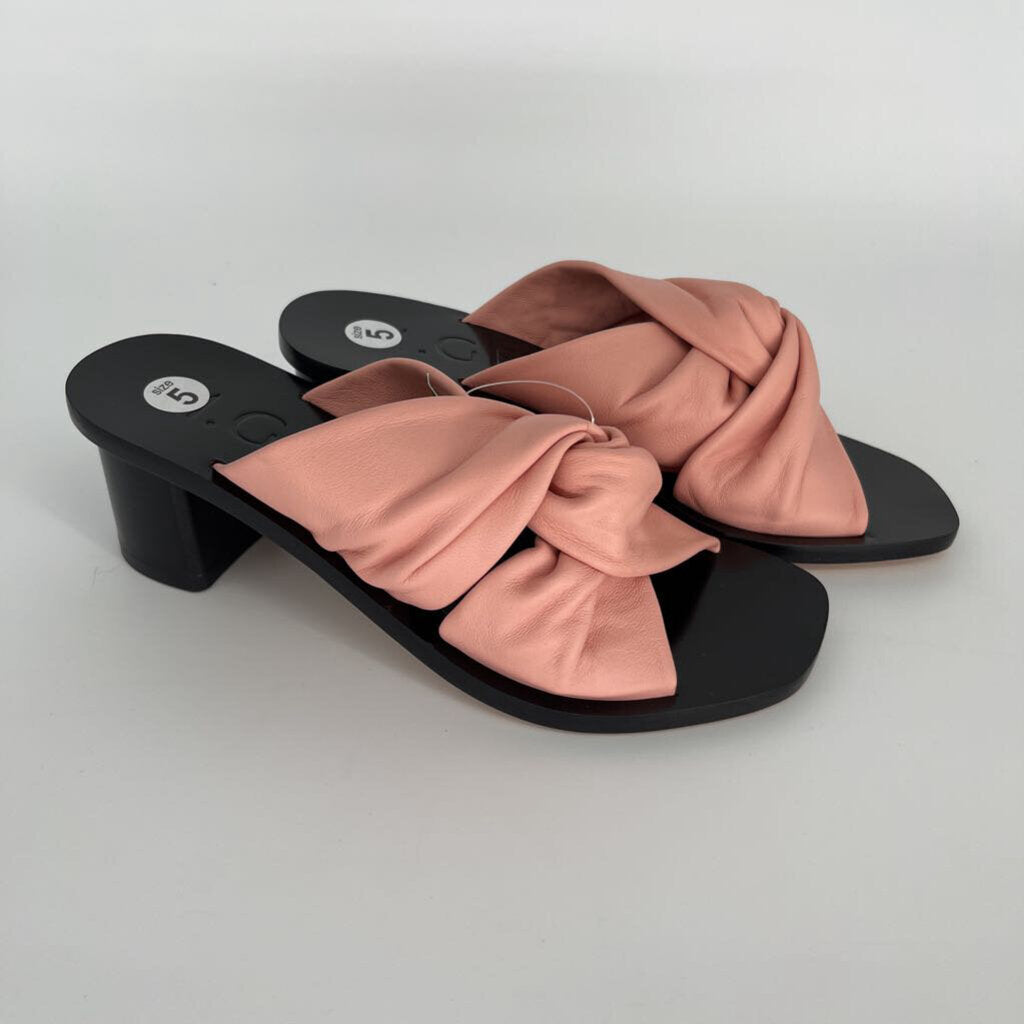 M. Gemi Heeled Sandal