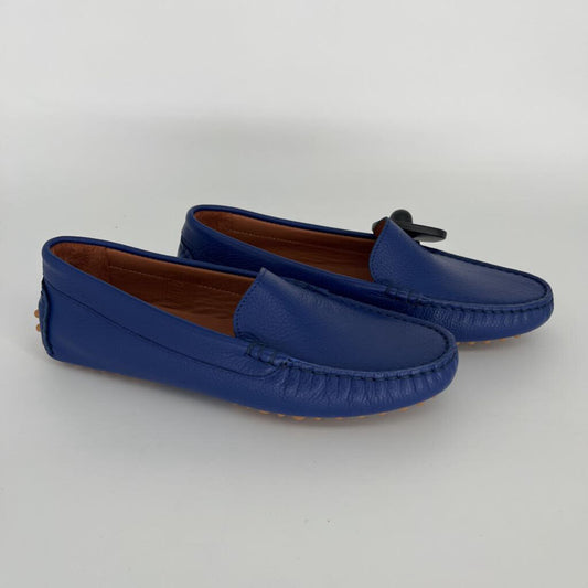 M. Gemi Driving Moccasin