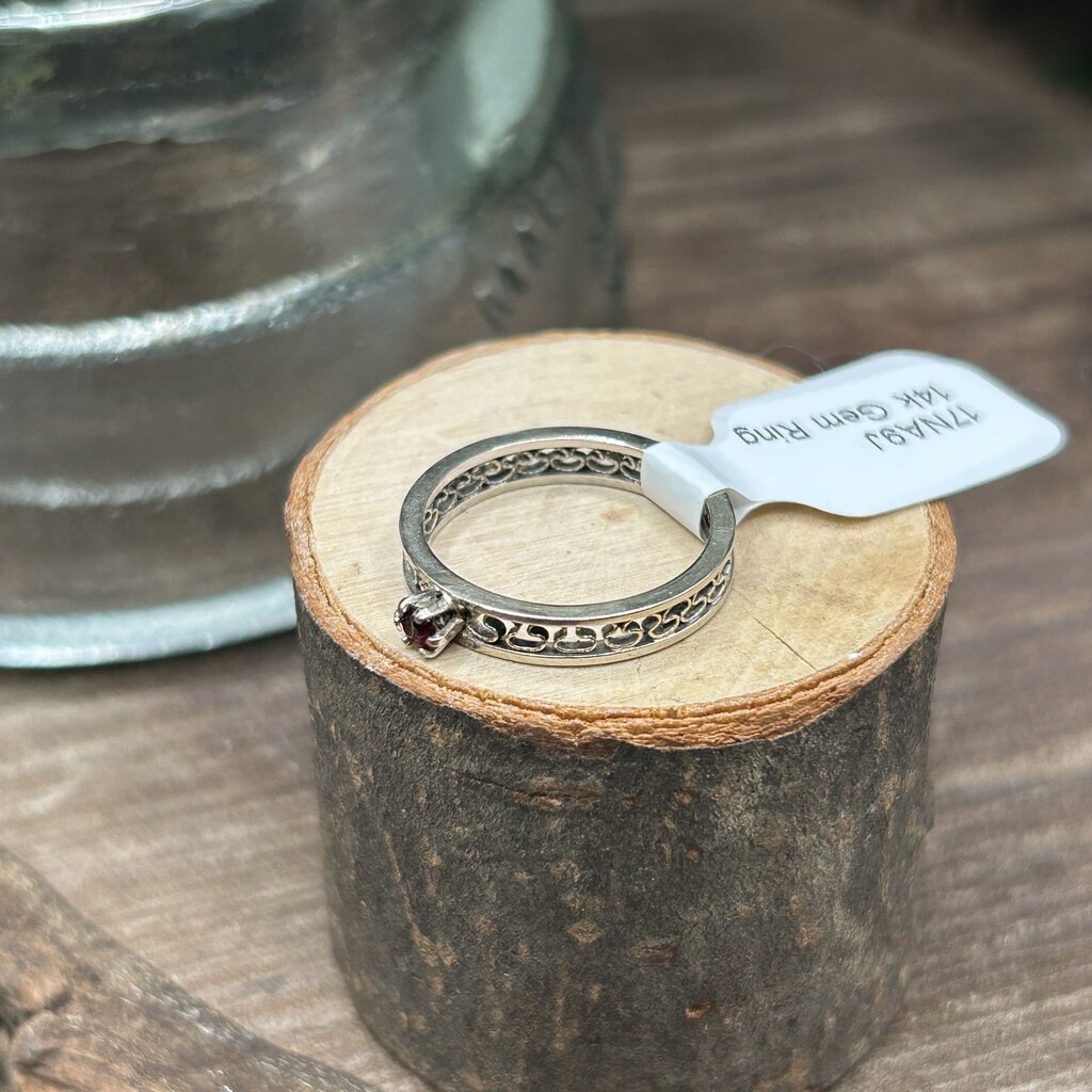 14k Gem Ring