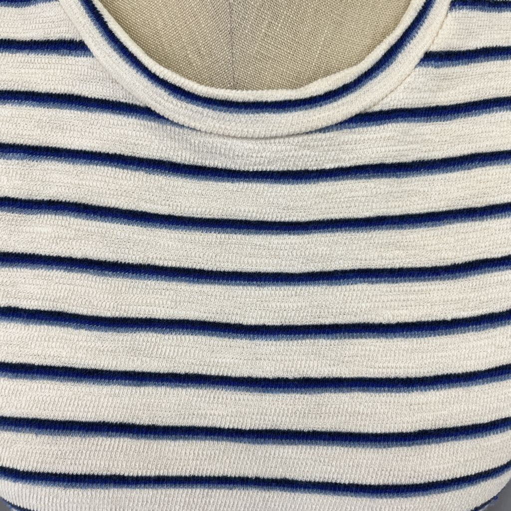 AMO Slvls Striped Tee