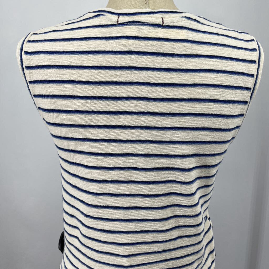 AMO Slvls Striped Tee