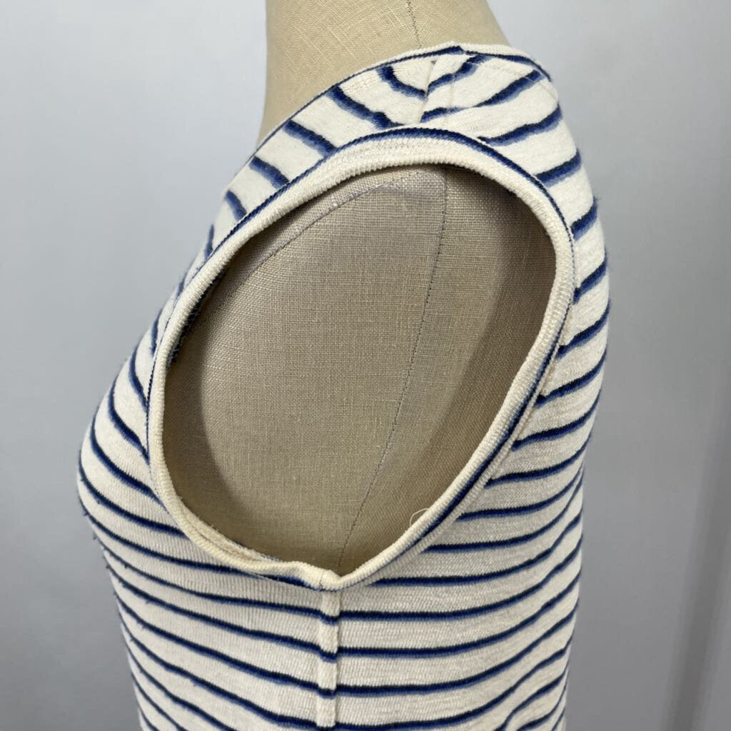 AMO Slvls Striped Tee