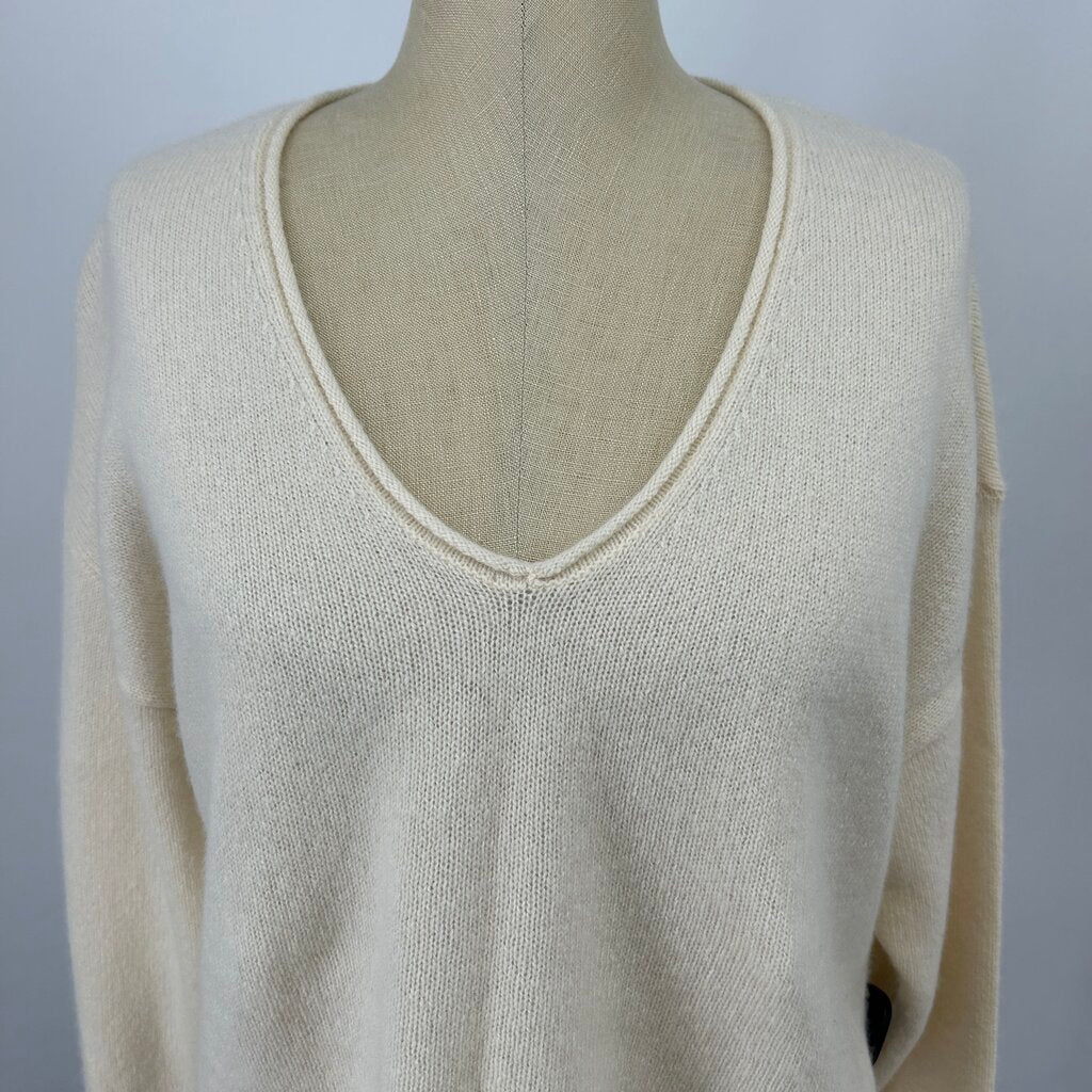The Group Babaton cashmere Sweater