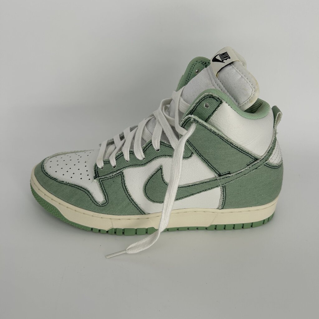 Nike Hi-Top Dunk Sneakers