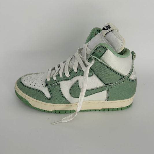 Nike Hi-Top Dunk Sneakers