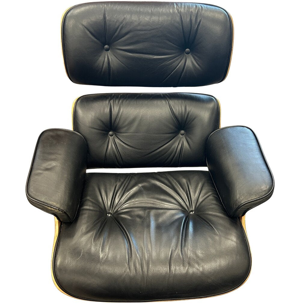 MCM Chair w/ Ottoman