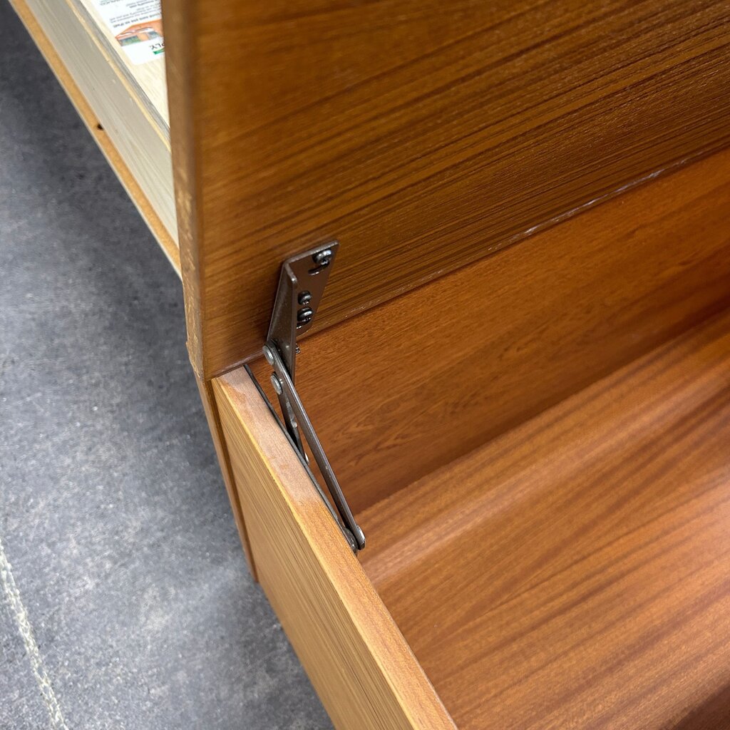MCM Bed w/ Night Stands & Foot Board