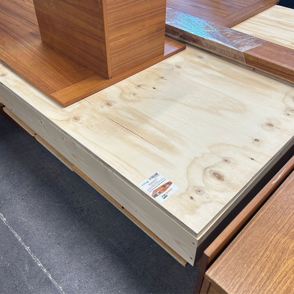 MCM Bed w/ Night Stands & Foot Board