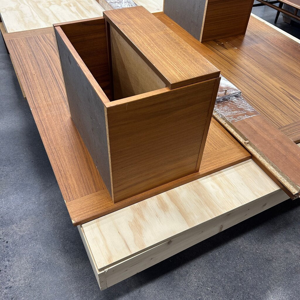 MCM Bed w/ Night Stands & Foot Board
