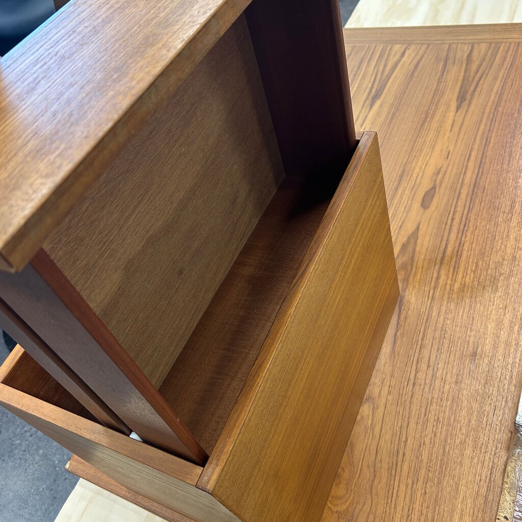 MCM Bed w/ Night Stands & Foot Board