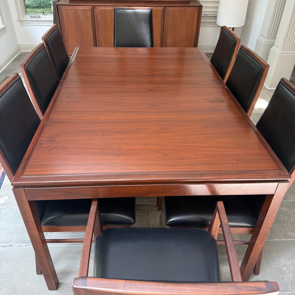 MCM Dillingham Dining Set