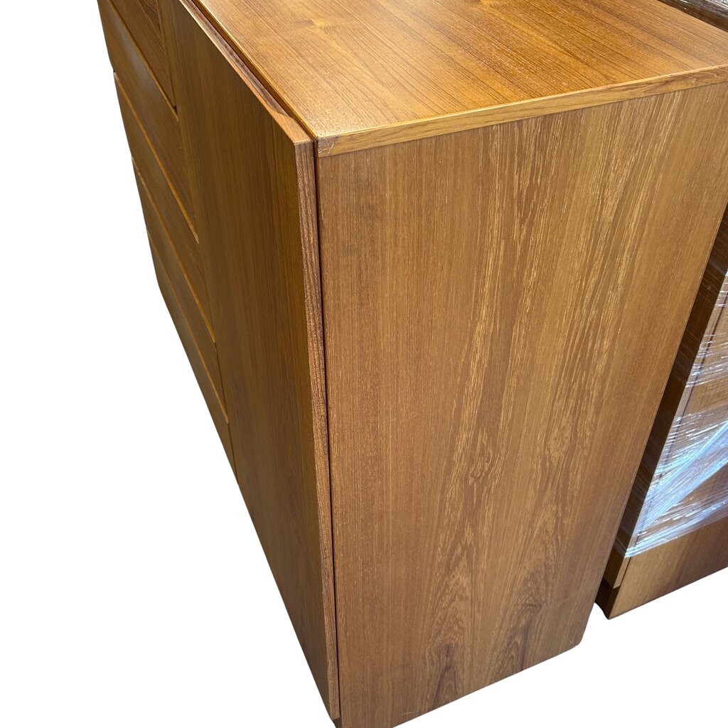 Danish MCM Dresser
