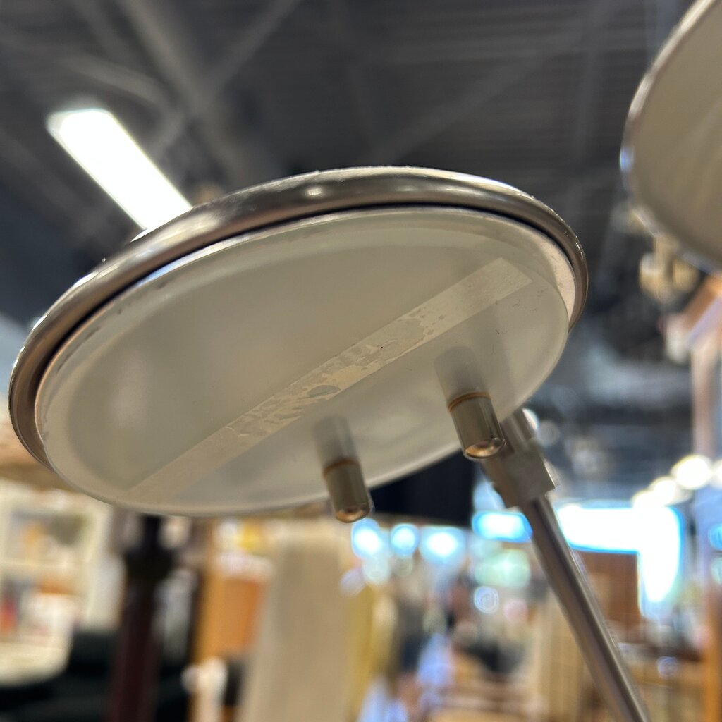 Modern Metal Table Lamp