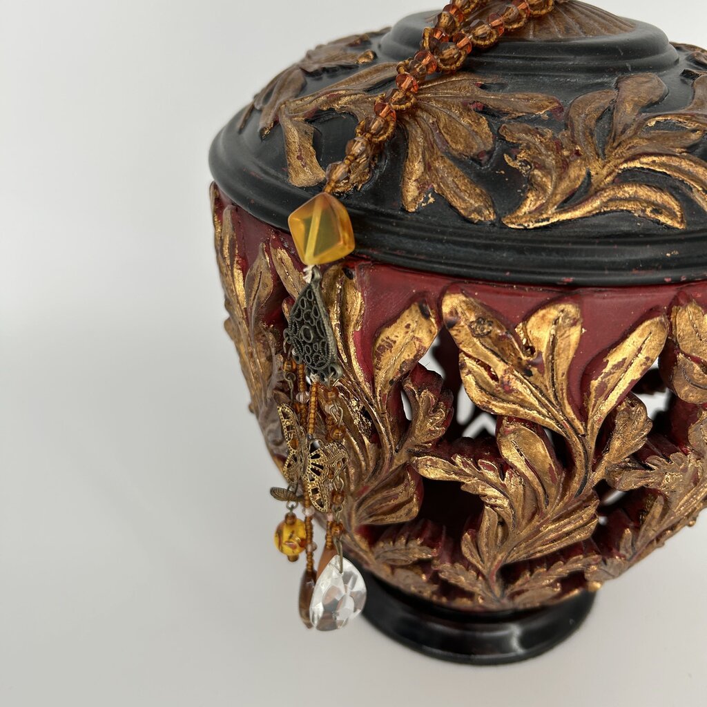 Cut Out Leaf Canister