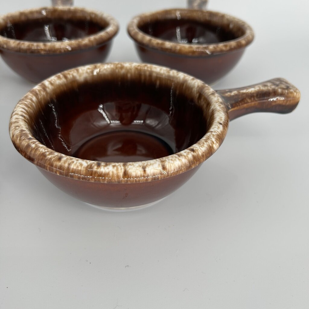 Hull Drip Handled Bowl Set