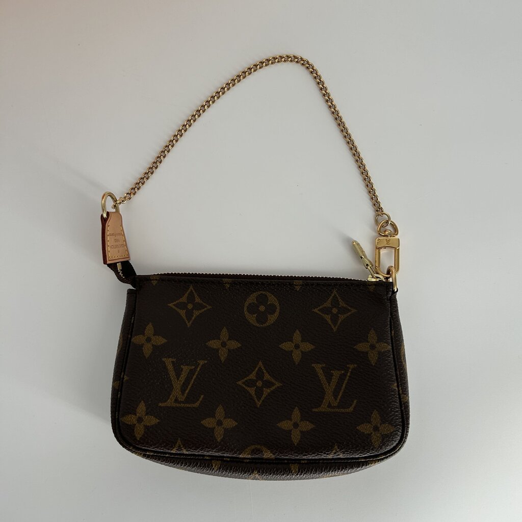 Louis Vuitton Wristlet