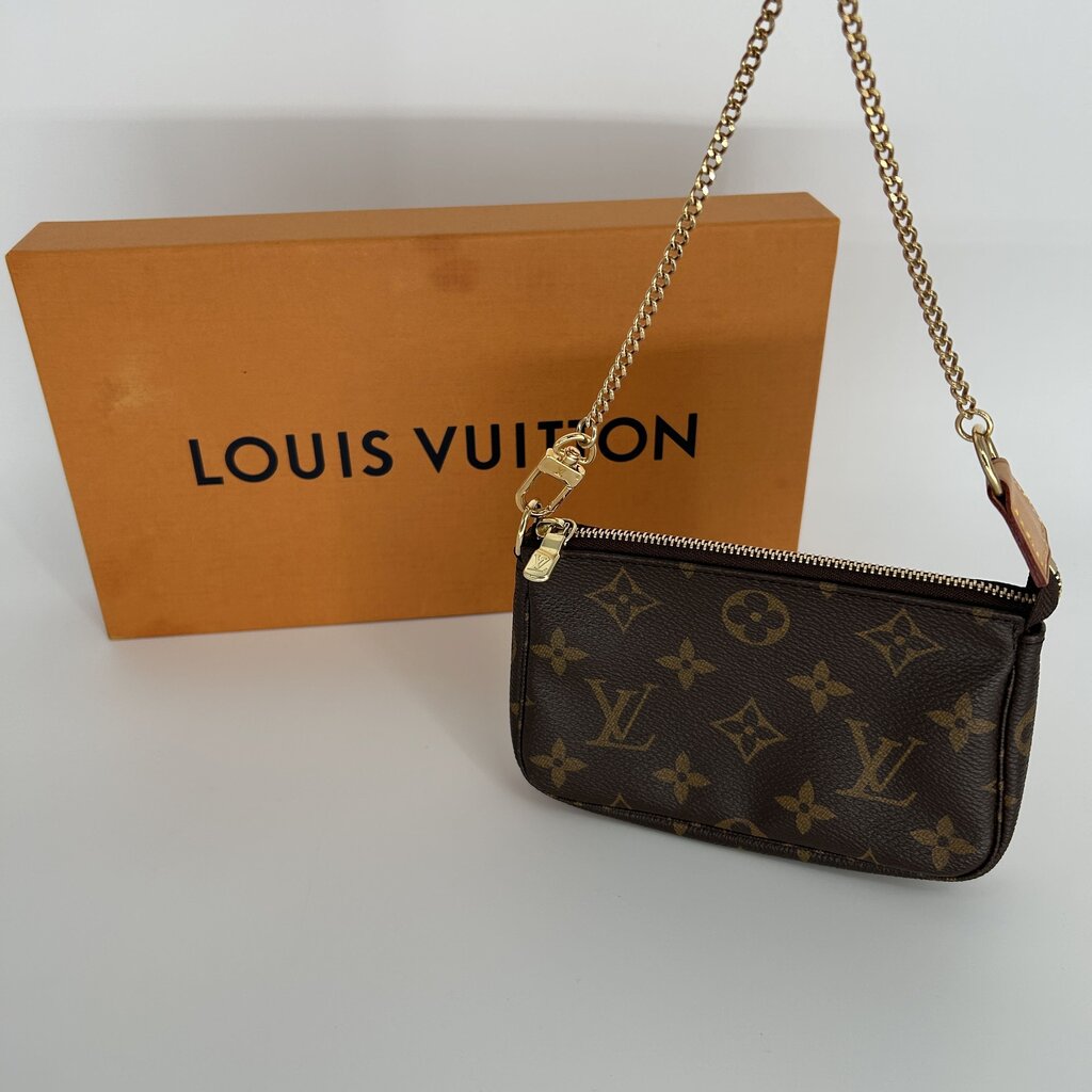 Louis Vuitton Wristlet