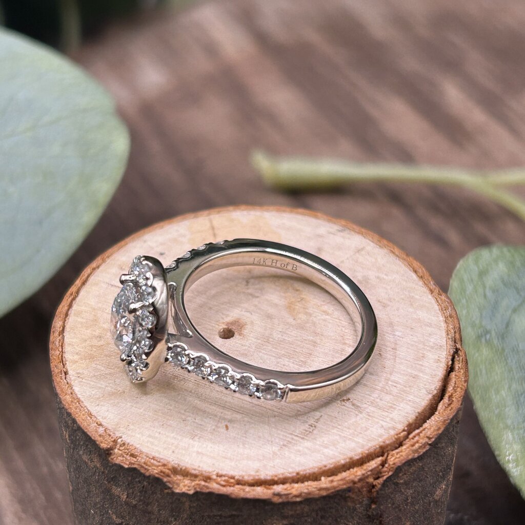 14k Oval Halo Diamond Engagement Ring