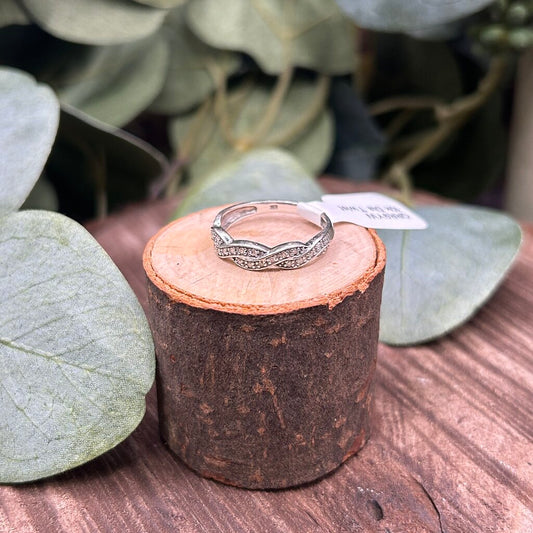 10k WG Diamond Twist Ring
