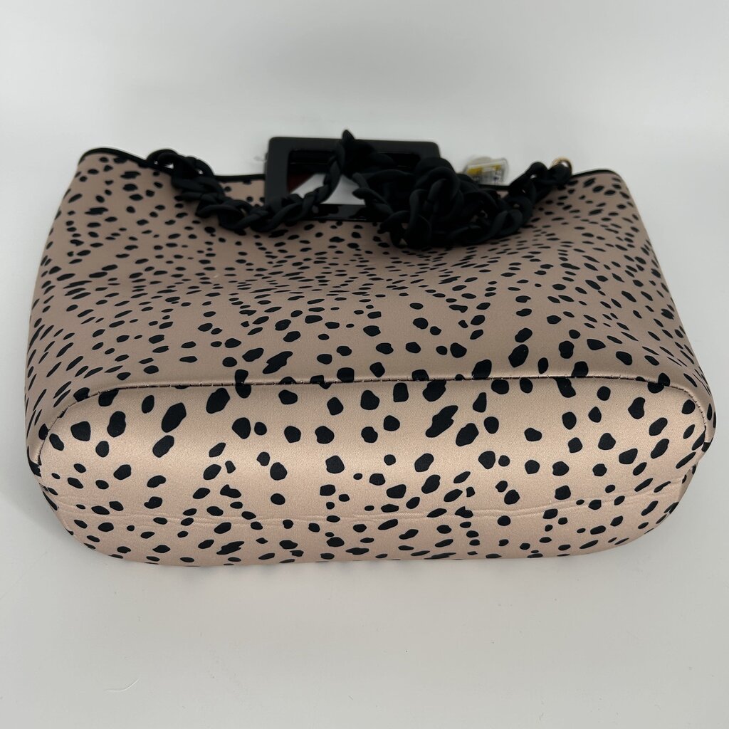 Bagging Rights Tote w/ Pouch