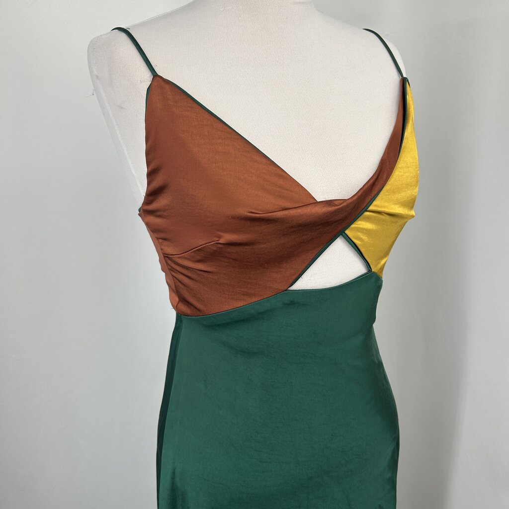 Lina Slvls Gown