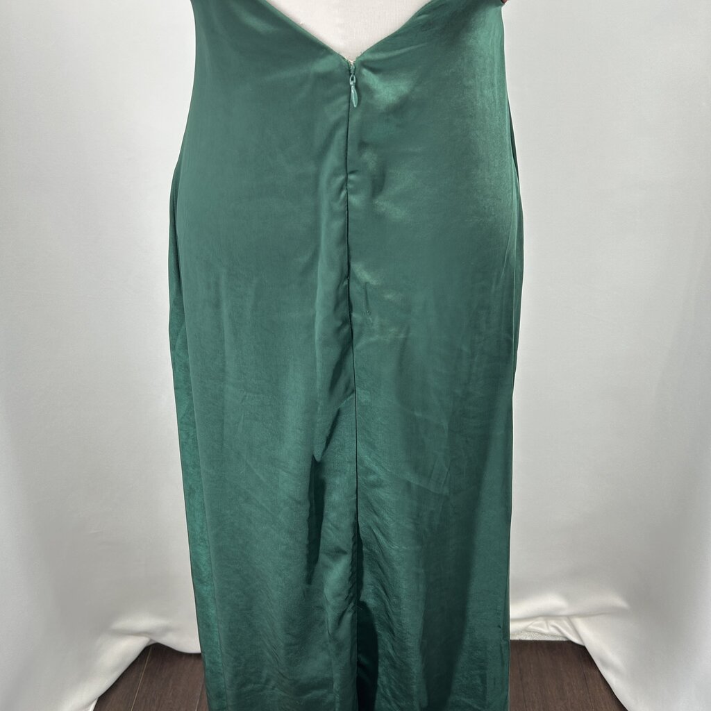Lina Slvls Gown