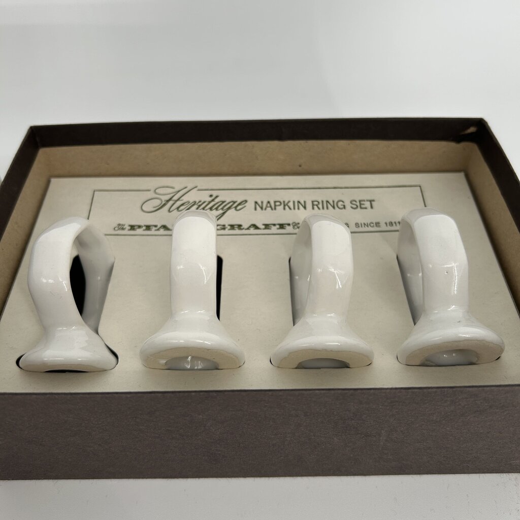 Pfaltzgraff Napkin Ring Set