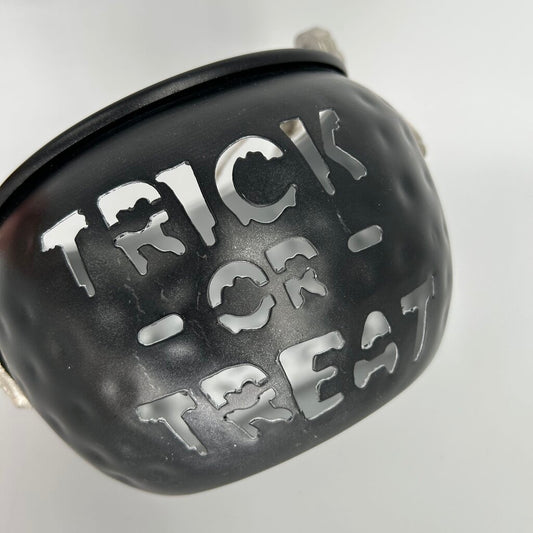 Metal Cauldron w/ Handle