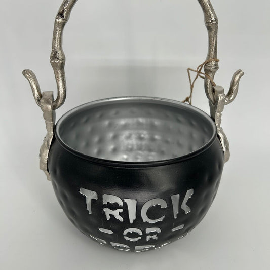 Metal Cauldron w/ Handle
