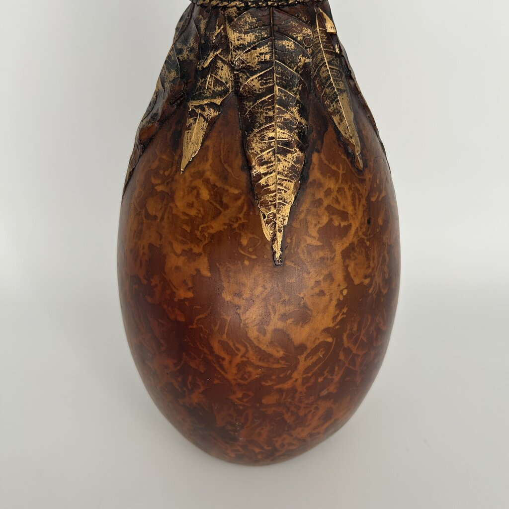 Tapered Vase w Twine & Leaves