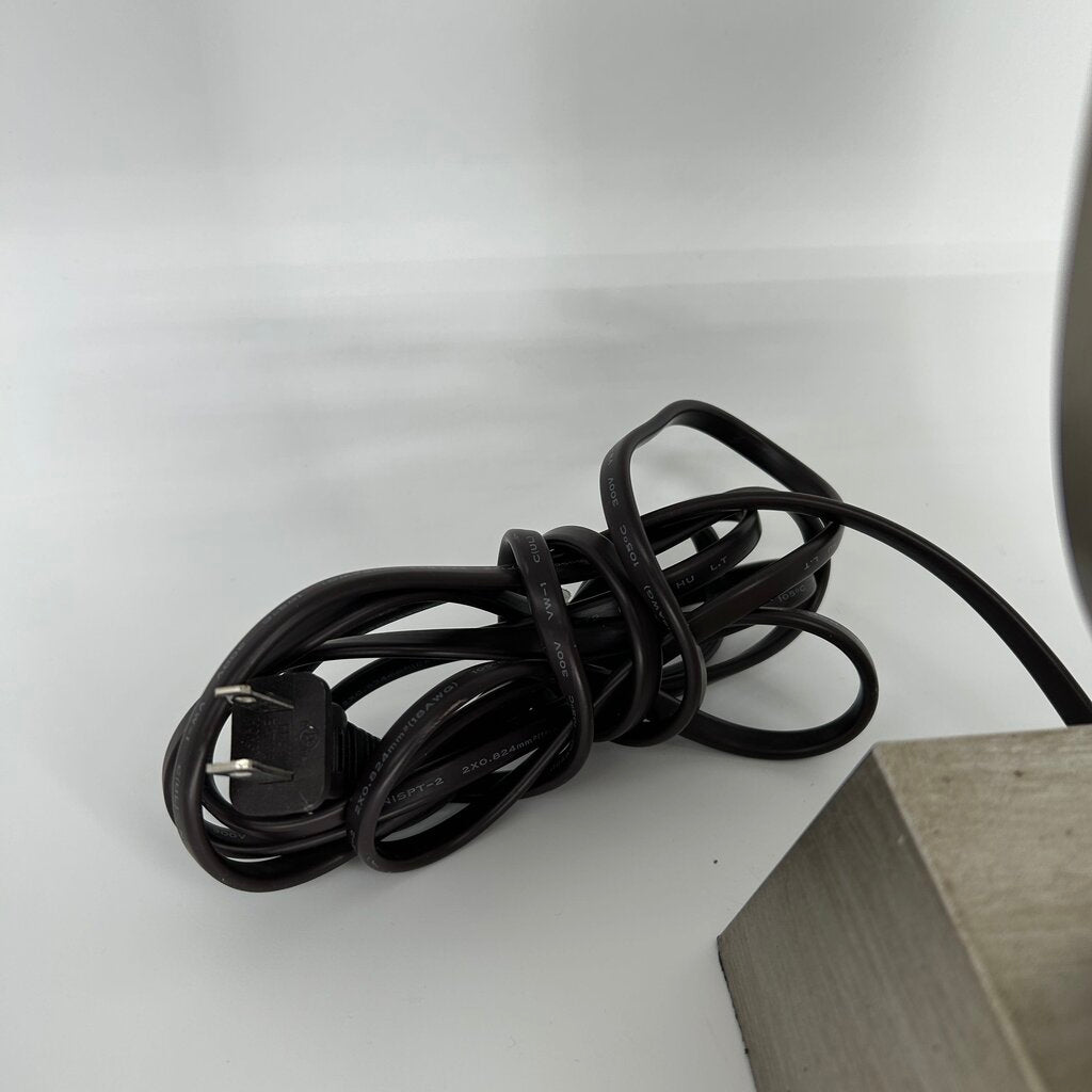 Sculpture Looped Based Lamp
