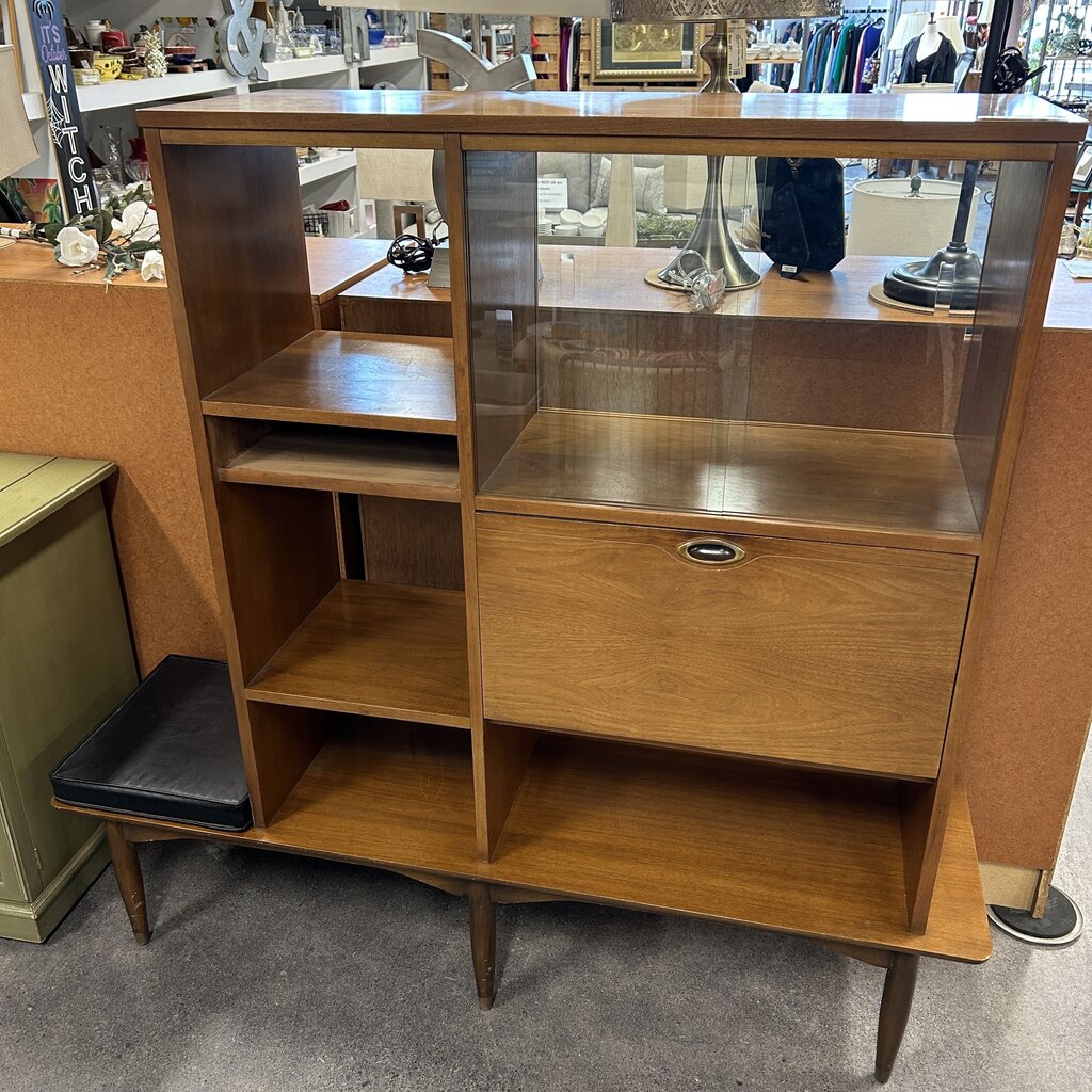 MCM Desk Unit with Bench